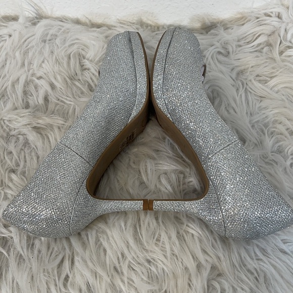 City Classified Comfort Side Silver Glitter Sparkly Peep Toe Platform Heels 8.5 - Picture 5 of 8
